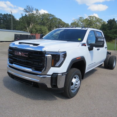 2026 GMC Sierra 3500 HD Chassis Cab Pro