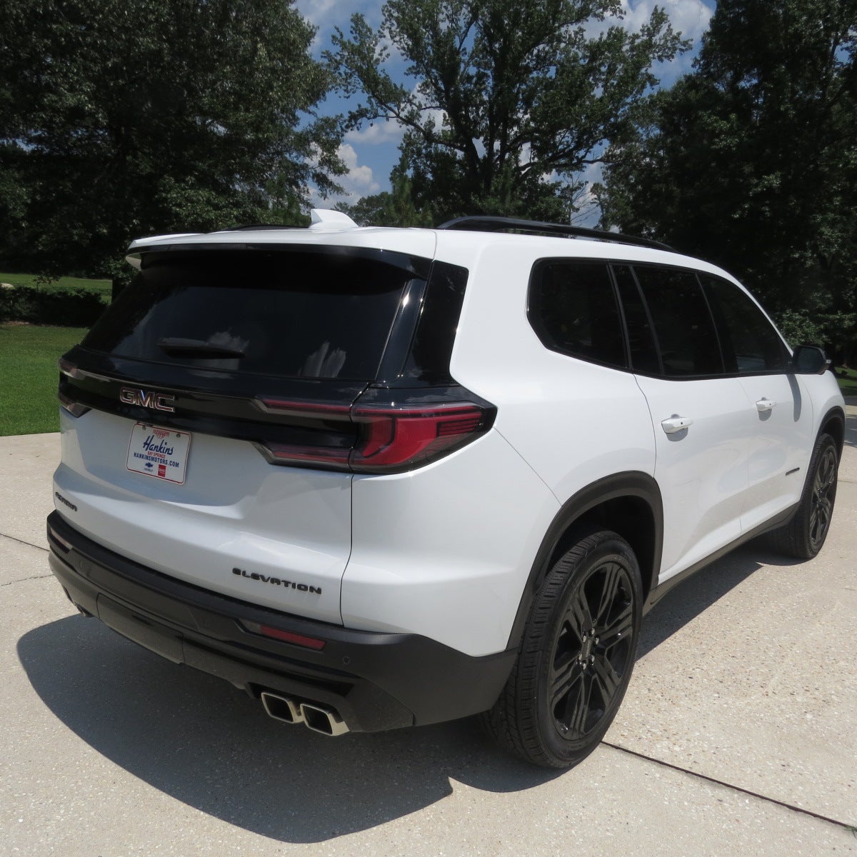 2025 GMC Acadia Elevation