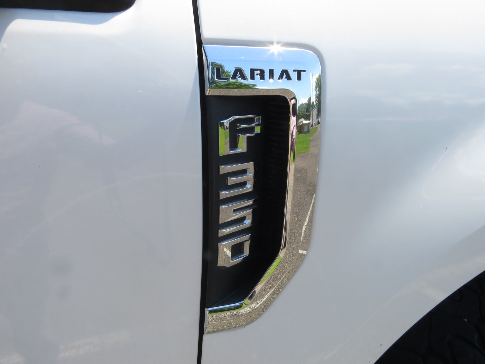 2017 Ford Super Duty F-350 DRW Lariat