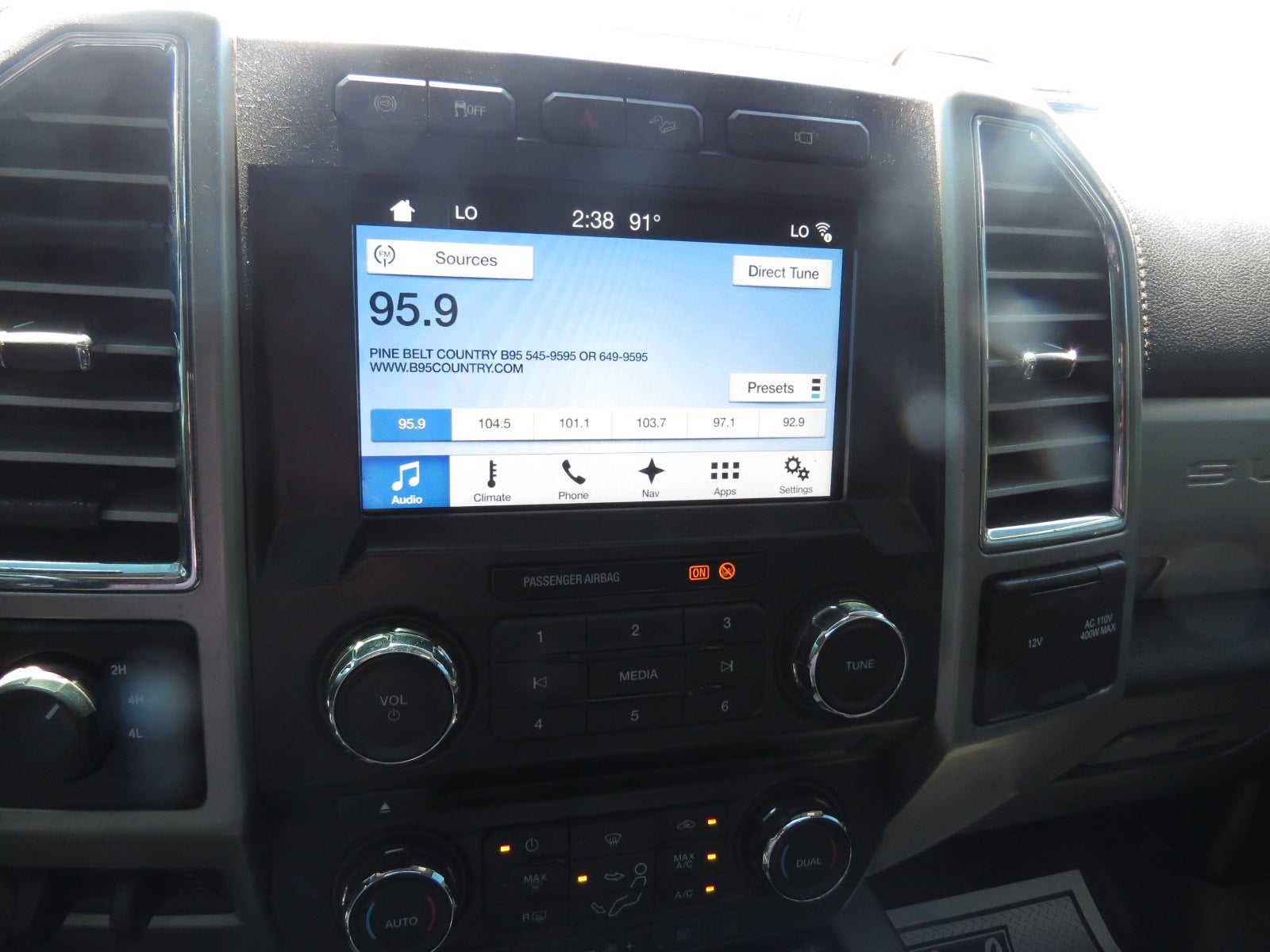 2017 Ford Super Duty F-350 DRW Lariat