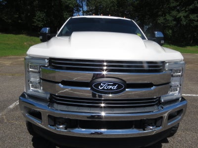 2017 Ford Super Duty F-350 DRW Lariat
