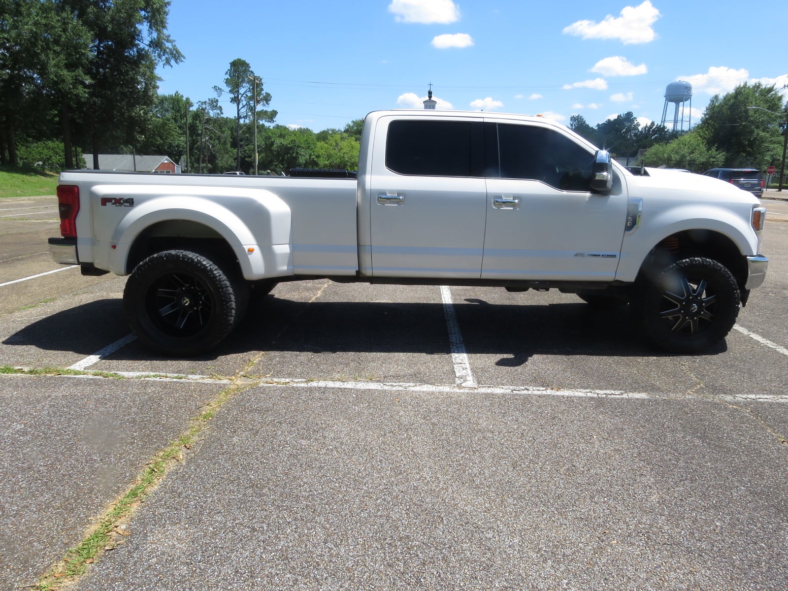 2017 Ford Super Duty F-350 DRW Lariat