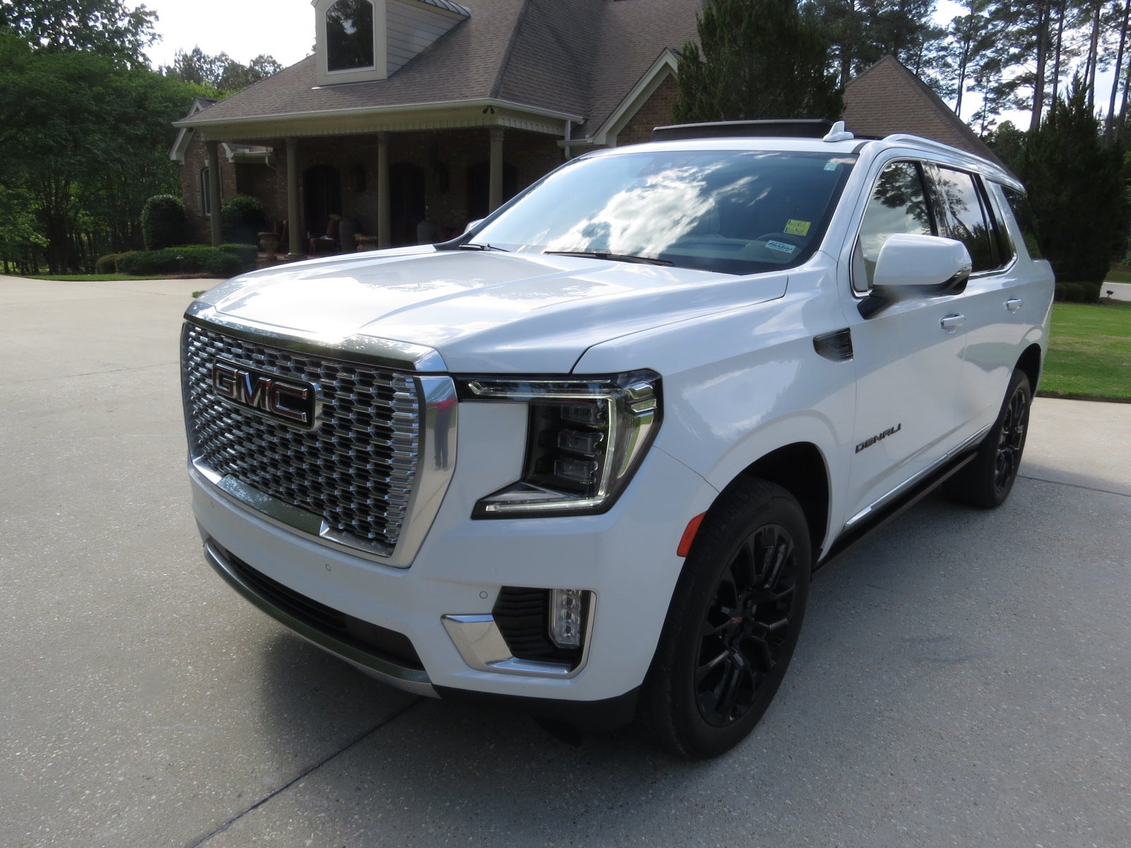 2023 GMC Yukon Denali