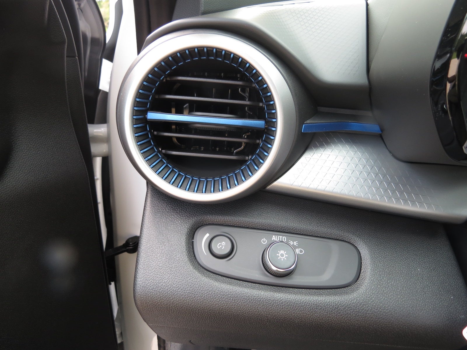 2026 Chevrolet Trax LS - Photo 15